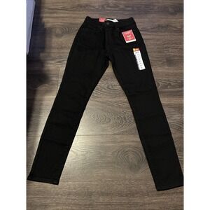 Signature By Levi Strauss NEW Women's Mid Rise Skinny Stretch Jeans 2M W26 L30